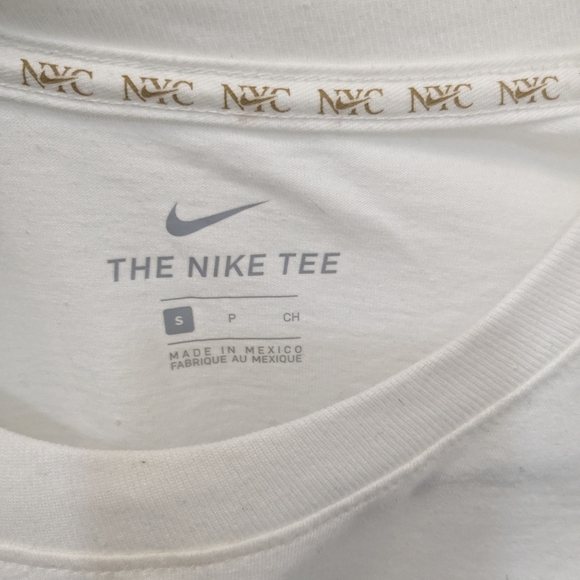 Nike NYC cotton long sleeve shirt - Picture 5 of 7
